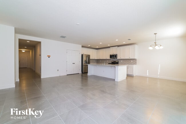 Foto del edificio - 1100 Cavender Creek Rd