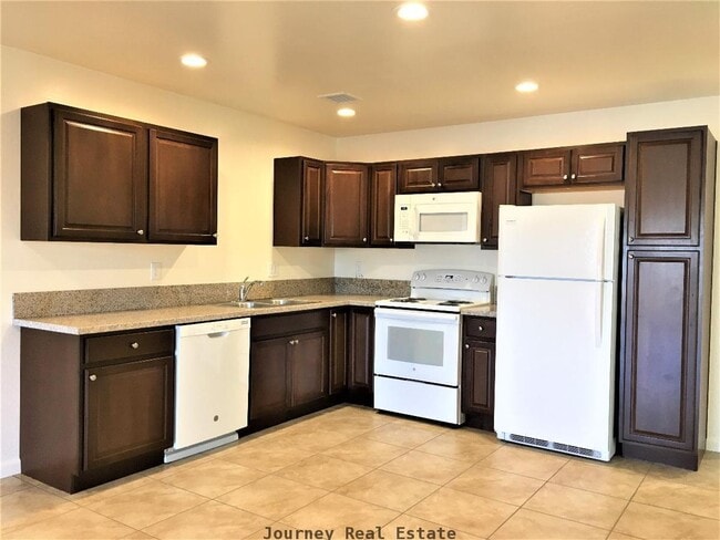 Building Photo - 4441 N Miner Rd
