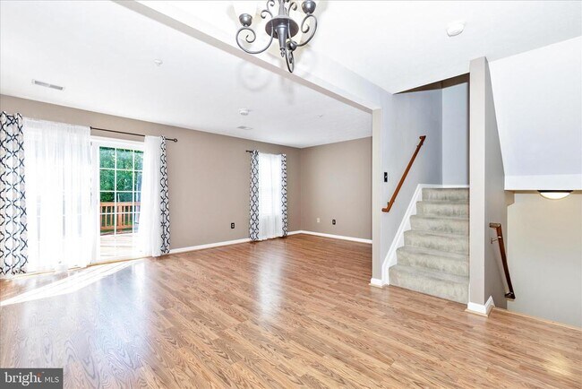 Foto del edificio - 5621 Queen Anne Ct