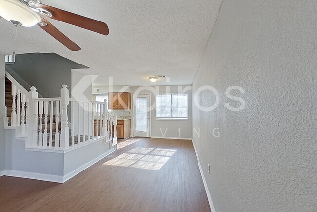 Foto del edificio - 832 Courtenay Pl