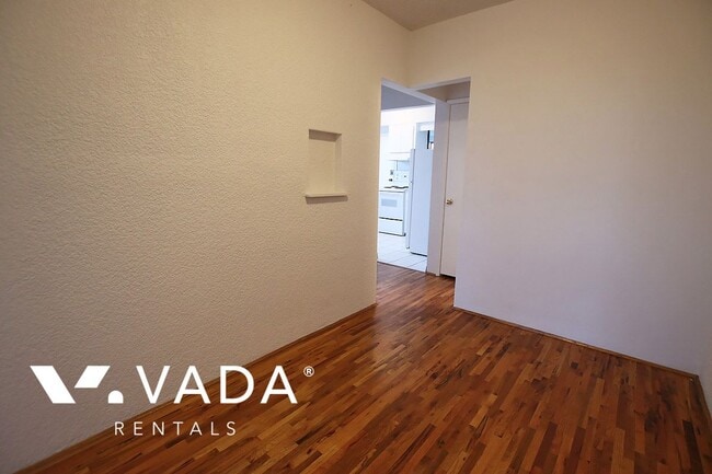 Building Photo - 2308 Clark Dr