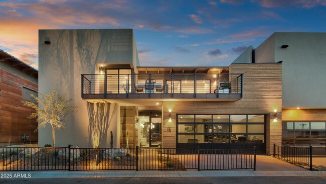 Building Photo - 6525 E Cave Creek Rd
