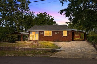 Building Photo - 108 E Ann Dr SW