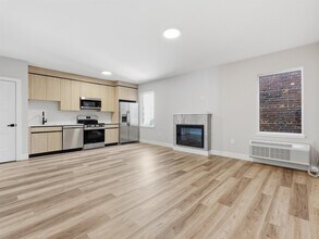 Building Photo - 304 61st St