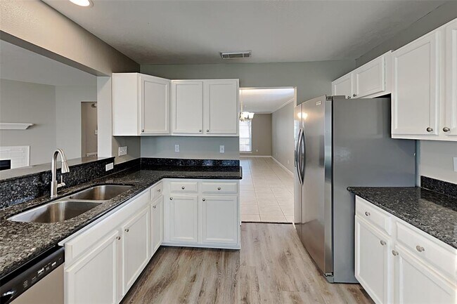 Foto del edificio - 14307 Cypress Meadow Dr