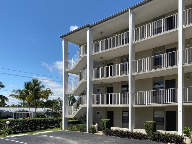 Foto del edificio - 501 SW 11th Pl