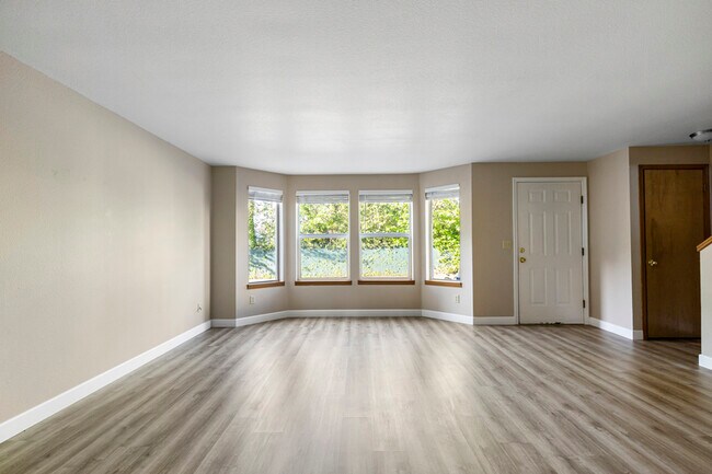 Building Photo - 17450 SE 82nd Dr