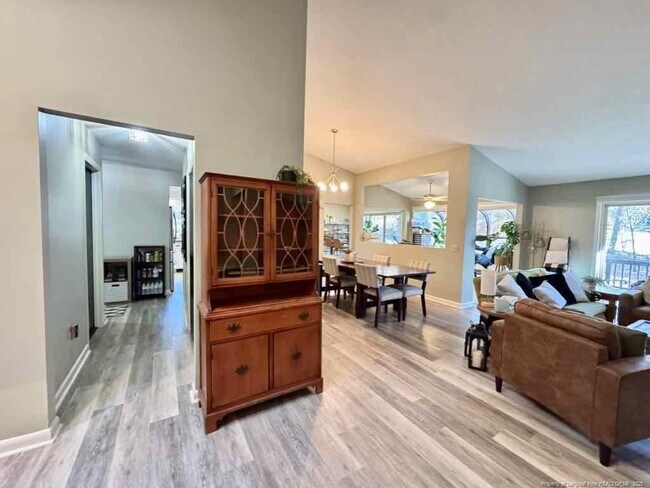 Building Photo - 3088 Fairway Woods