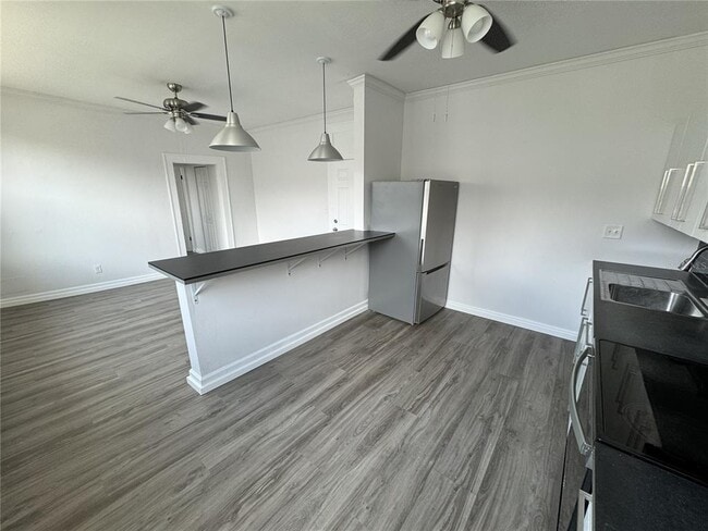 Building Photo - 428 Armada Rd