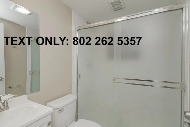 Building Photo - 4045 Greenwood St