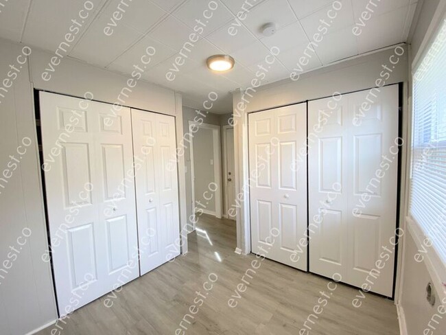 Building Photo - 33116 Armada Ct