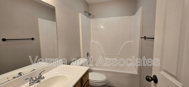 Foto del edificio - 340 Beasley Dr