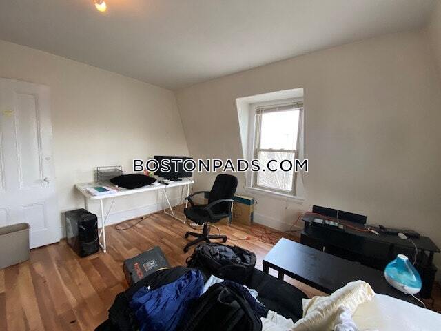 Foto principal - 146 Allston St