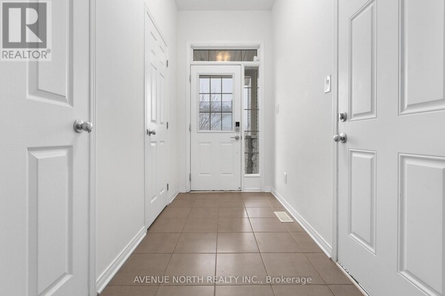 Building Photo - 480 Dundonald Dr