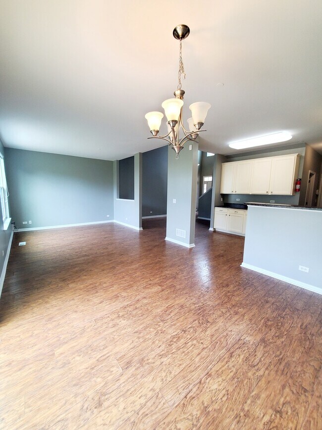 Foto del edificio - 9843 Williams Dr