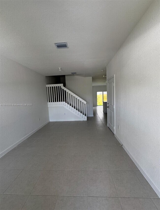 Building Photo - 112 SW 184th Way
