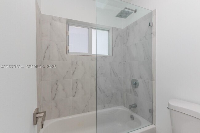 Foto del edificio - 6509 NE 5th Ave
