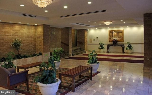 Foto del edificio - 6001 Arlington Blvd