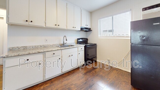 Foto del edificio - 1558 Bridge St