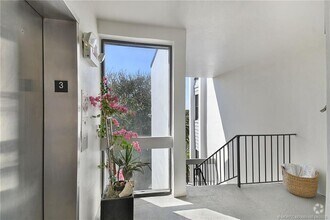 Building Photo - 1289 NE Ocean Blvd