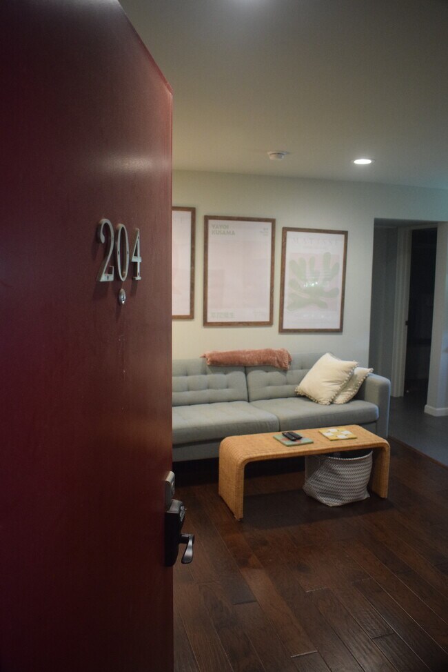 Foto del edificio - 3110 Red River St
