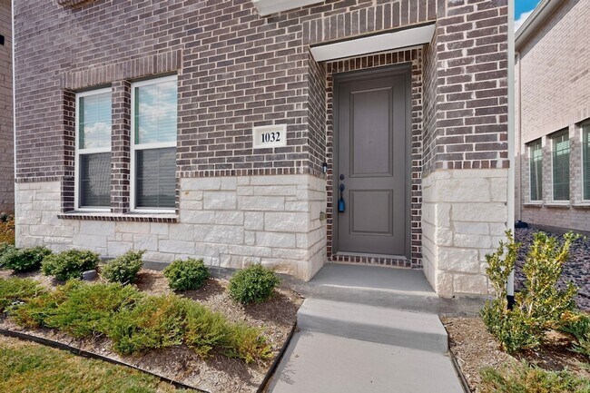 Building Photo - 1032 Bristleleaf Wy