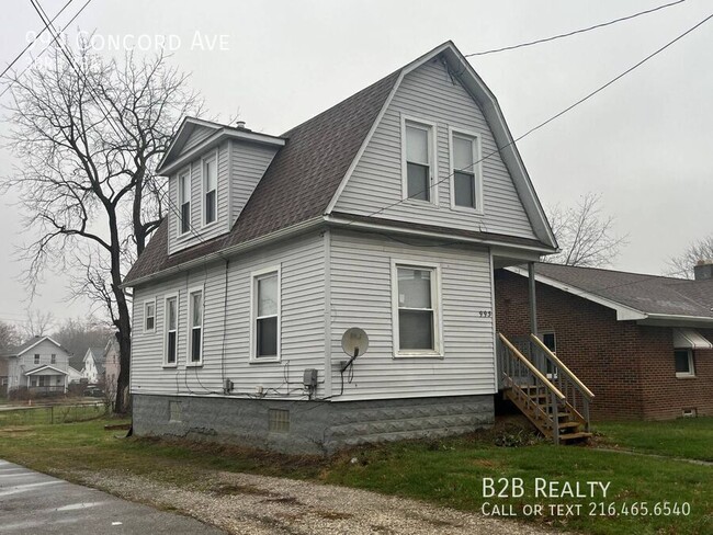 Building Photo - Charming 3-Bedroom Property in Prime Location