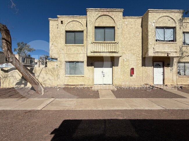 Photo - 1464 N 54th Ave House