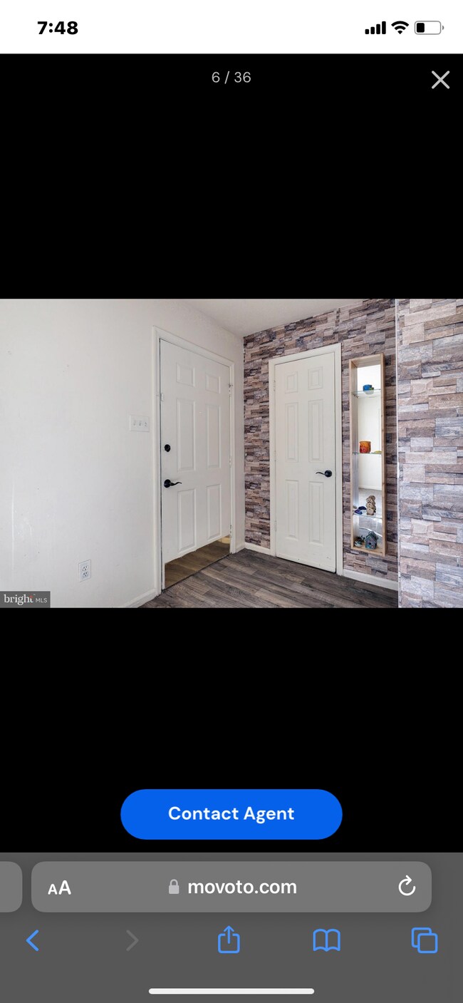 Foto del edificio - 136 Royalty Cir