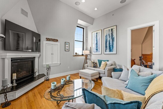 Foto del edificio - 524 E 6th St