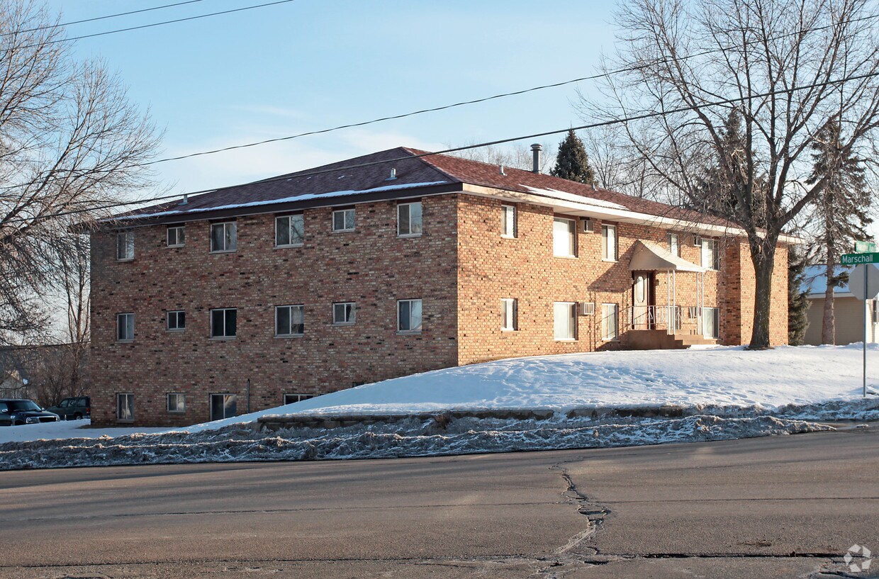 Building Photo - 1409 Shakopee Ave E