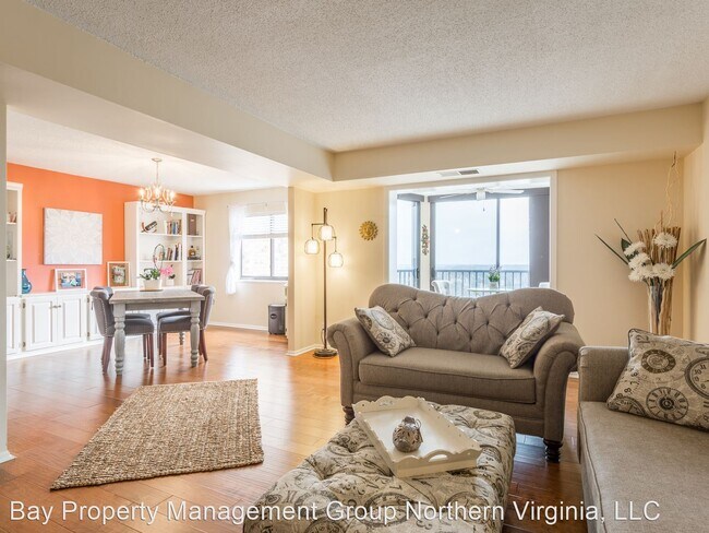 Building Photo - 1 br, 1 bath House - 5902 MOUNT EAGLE DRIV...