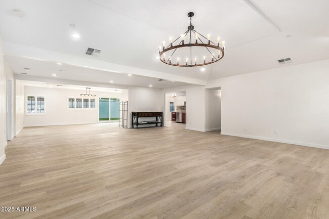 Building Photo - 1606 W Keim Dr