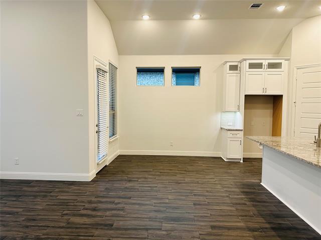 Foto del edificio - 1605 Hart Dr