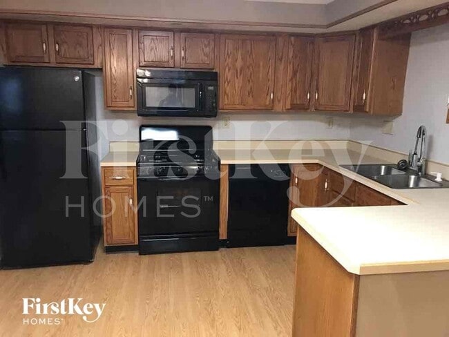 Building Photo - 2543 Fairfax Rd