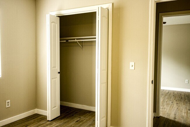 Building Photo - 3 bed 2.5 bath in East Brainerd