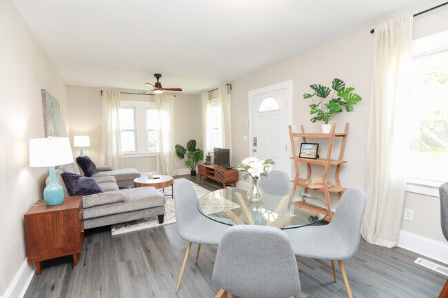 Foto del edificio - 3820 Essex Cir