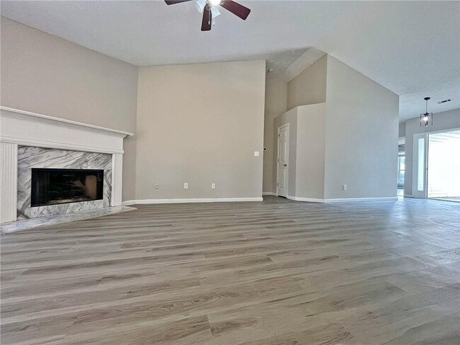 Foto del edificio - 1680 Racquet Club Cir NW