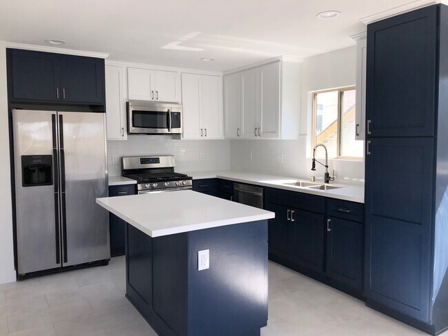 Building Photo - 1122 Ardmore Ave