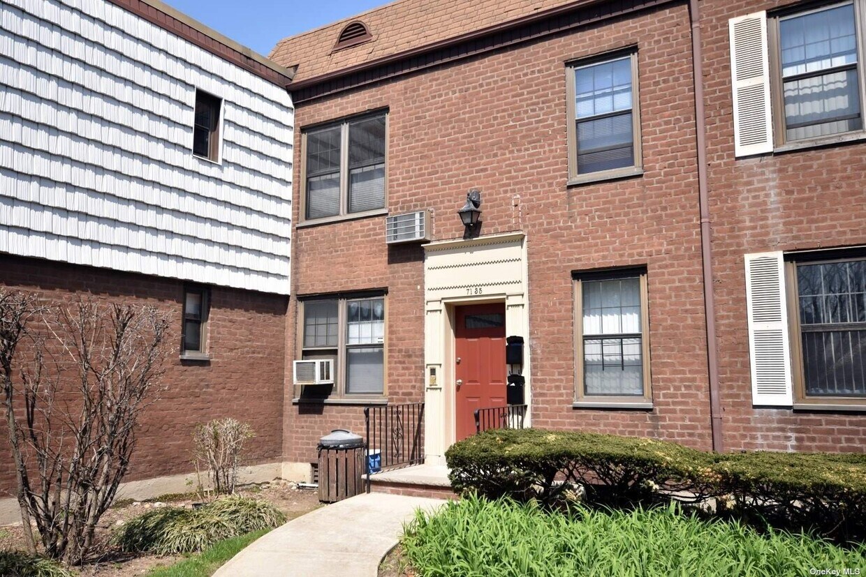 7135 Park Dr E Unit B, Queens, NY 11367 Condo for Rent in Queens, NY