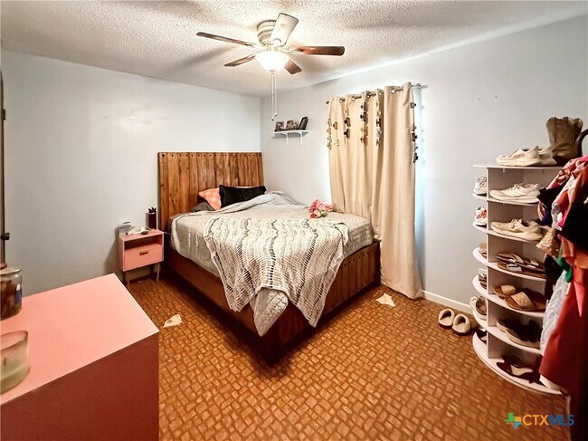 Foto del edificio - 821 S Mill St