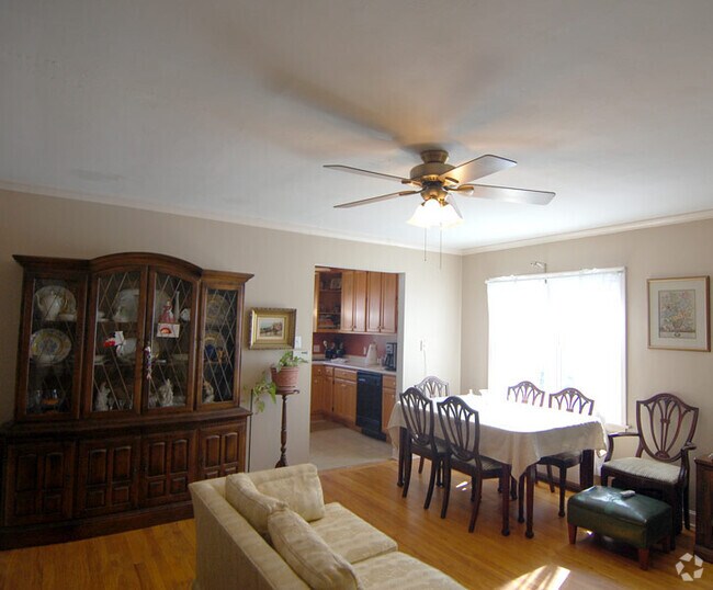 Apartments for Rent Near University of Illinois at Urbana, Champaign