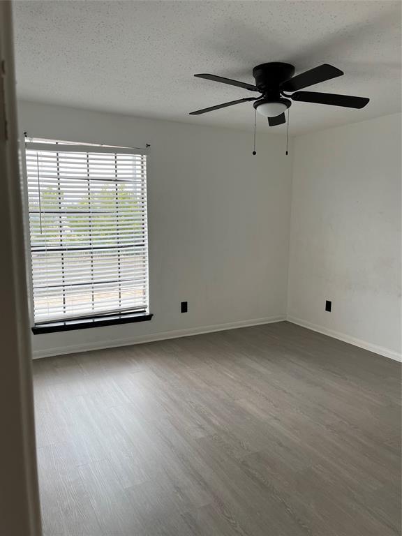 Building Photo - 12500 Sandpiper Dr