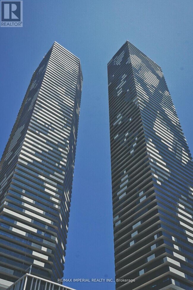 Building Photo - 138 Downes St