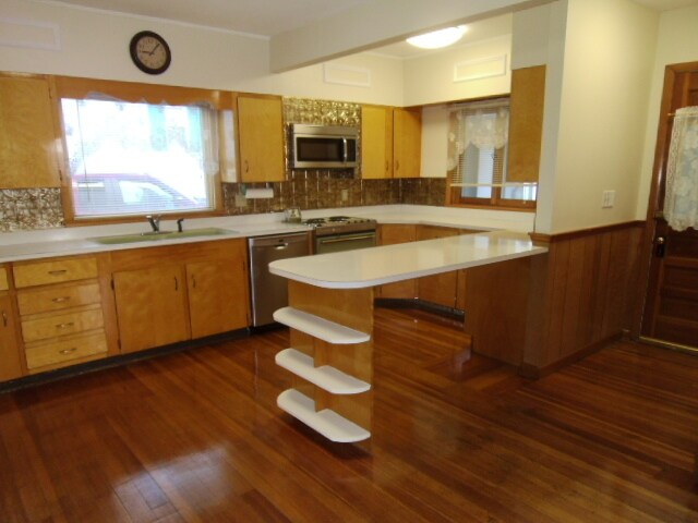 Kitchen - 425 Franklin St