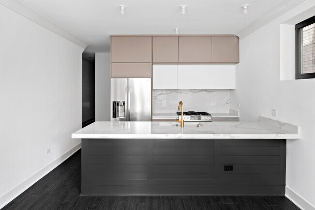 Foto del edificio - 1833 S Throop St