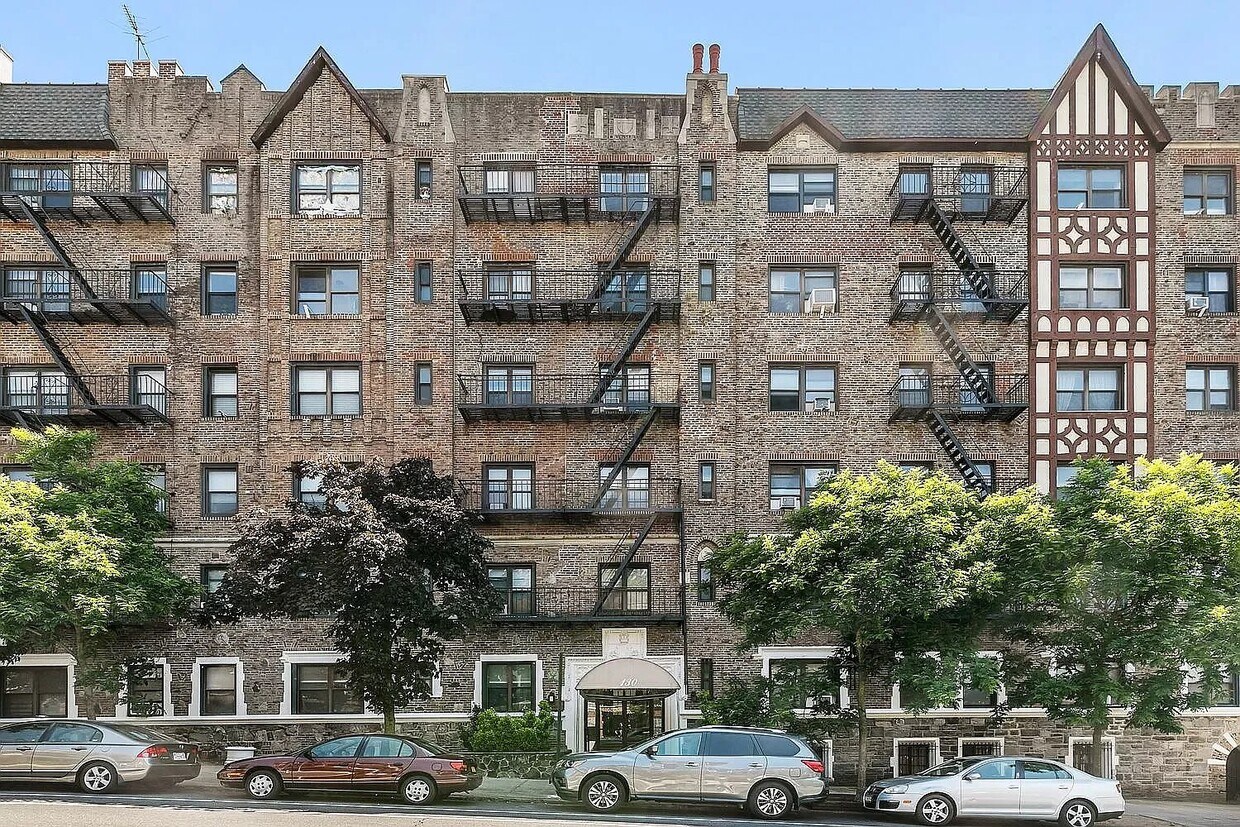 Primary Photo - 130 Bay Ridge Pkwy