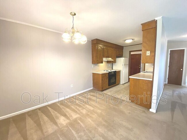 Building Photo - 4428 N Shirley Dr