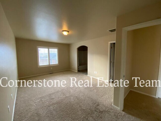 Building Photo - 4830 Kerry Lynn View