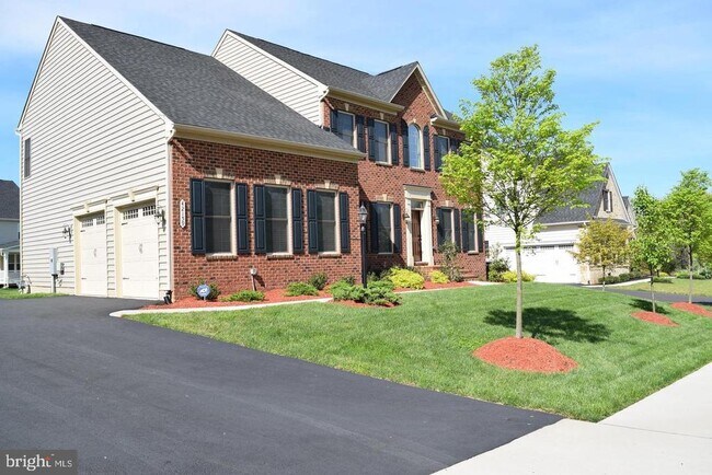 Foto del edificio - 42159 Tecumseh Hills Dr